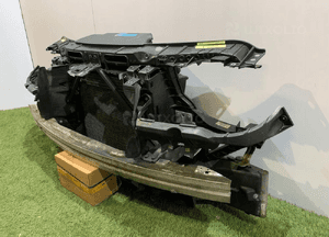 BMW X3 E83 Pas przedni kompletny - 12745 3