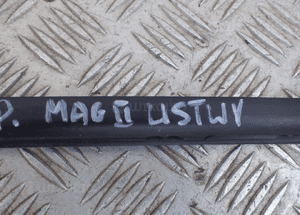 Listwa drzwi prawy przód mazda 3 bk radom 3
