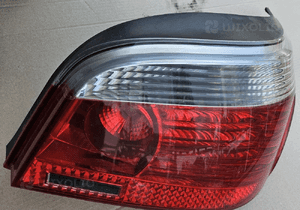 BMW E60 lampa tył tylna prawa lewa 5