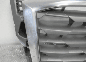 Grill gril atrapa audi Q2 81A853651 2016-2020 6