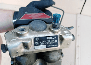 Pompa hamulcowa ABS Mercedes W126 0265200024 7