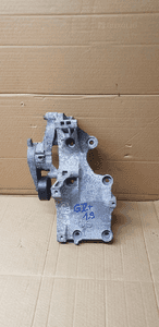 Łapa mocowanie alternatora VW Golf V Plus 1.9 TDI 038903143AF 4