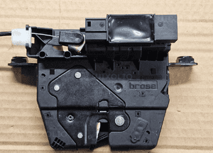 BMW X5 F15 zamek klapy bagażnika 163672 1