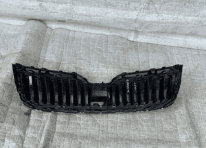 Skoda superb 3 iii lift 5V0 atrapa grill 19- 2