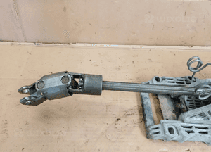 Kolumna kierownicza krzyżak Audi A6 C5 4B0419502E 2