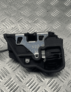 Bmw E70 E71 E72 F25 F26 zamek drzwi przednich przód prawych prawe 7318416 7