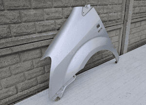Toyota corolla verso 04-08 błotnik lewy przedni 2