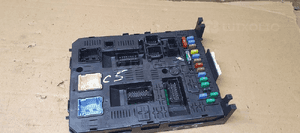 Moduł BSI skrzynka bezpieczników Citroen C5 III 9664058880 1