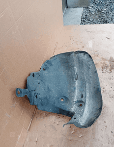 Nadkole prawy przód przednie prawe Renault Clio III 8200334165 638458031R 3