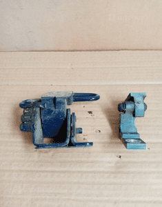 Zawias prawy przod Vw passat b5 gorny dolny komplet 1