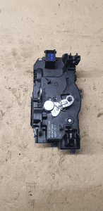 Zamek drzwi lewy tył tylny Opel Vivaro B Trafic III 905034098R 93867688 3