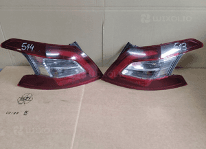 Lampa tył tylna prawa lewa peugeot 308 T9 hb 9677817580 9677817680 1