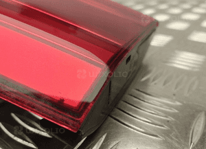 Bmw F20 F21 lampa w klapę bagażnika prawa tył 7359020 11