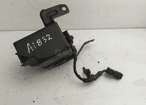 SKRZYNKA BEZPIECZNIKÓW KOMPLET KIA CEED II I30 CRDI 1