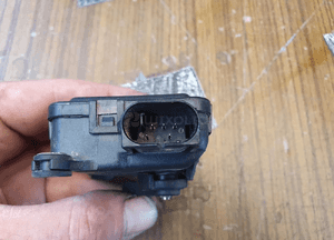 Silniczek Nagrzewnicy Mechanizm Klapy Nawiewu EUROPA AUDI A6 C5 12