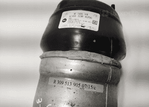 AMORTYZATOR PRAWY PRZÓD ZWROTNICA AIRMATIC MERCEDES GLE I W166 A1663204266 5