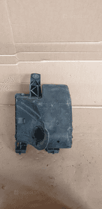 Obudowa filtra powietrza VW Passat B5 2.5 TDI 4B0133837E 5