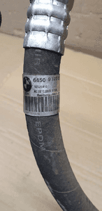 Rurka przewód klimatyzacji BMW 3 E90 3.0D 9177035 6