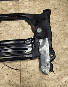 MERCEDES W221 KOŁYSKA WZMOCNIENIE PRZÓD 6