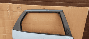 Drzwi prawy tył tylny prawy Peugeot 407 SW EZWD 4