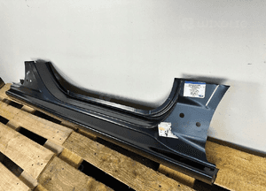 Prog slupek prawy rama ford fiesta MK8 viii H1BB-A10130-AA 2017- nowka 2