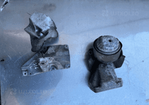 mercedes łapy aluminiowe silnika m271 m272  m273 m137 lewa prawa poduszka 11