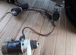 Mazda 6 02-07 Pompka Spryskiwacza lamp Xenonowych 2