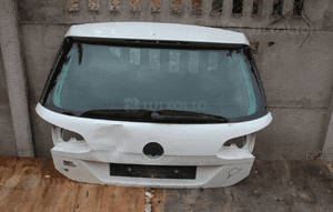 Szyba tylnej klapy vw golf vii kombi AS2 2015 1