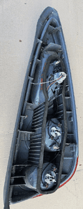 Toyota Yaris Verso  lampa tyl tylna prawa lewa 4