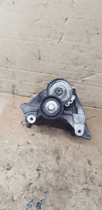 Łapa alternatora napinacz Peugeot 307 2.0 HDI 9636301380 3