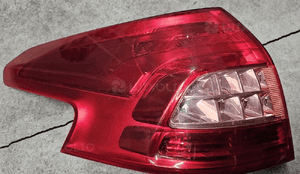 Citroen C5 III X7 kombi lampa tył tylna  lewa 5