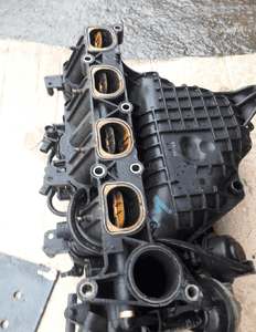 Mazda 6  02-06 2.0 16V   Kolektor Ssący 2.3 16V L3 2