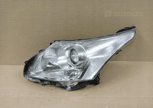 Lampa lewa reflektor lewy toyota avensis T27 iii 2009-2012R 1