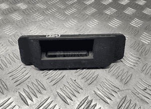 Mercedes W213 klamka stycznik otwieranie klapy bagażnika A2227500493 1