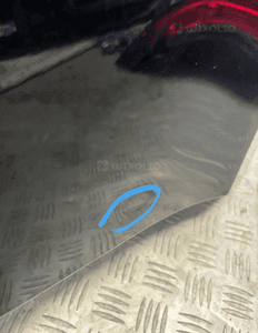 Blotnik prawy przod mercedes W205 197 org fv 9