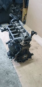 Silnik słupek blok silnika VW Golf V Plus 1.9 TDI BKC 4