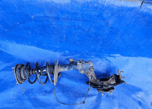 Toyota rav4 06-12 2.2 D4D piasta zwrotnica gira macpherson 2