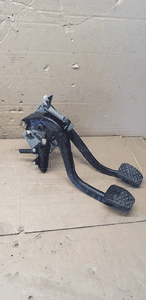 Pedały pedał hamulca sprzęgła BMW 3 E46 1163870 2229128 3