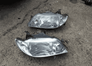 Mazda 323f bj 98-03 lift lampa przód przednia prawa lewa 2