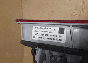 LAMPA PRAWY TYŁ W KLAPĘ AUDI A4 B7 nr 8E9945094 3