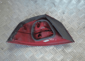 Lampa prawy tył 8200014360 renault vel satis 2