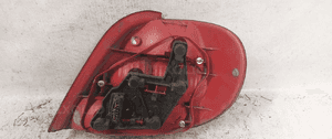 Tyl tylna lampa lewa toyota avensis T22 3