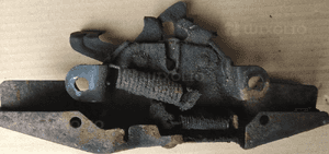 Toyota Corolla Verso lift zamek maski 04-08 1