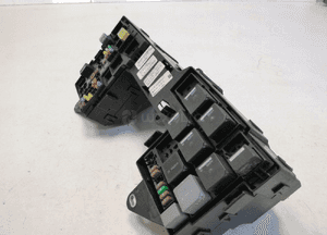 JAGUAR XF X250 MODUŁ SKRZYNKA PUSZKA BEZPIECZNIKÓW 3