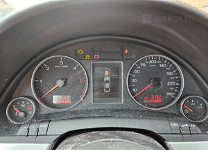 Audi A4 B7 zegar licznik 2.0 TDI 1