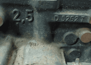 Silnik dol silnika vw volvo 2.5 ajt D5252T radom 3