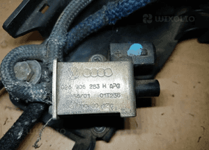 Zawór zaworek zaworki podciśnienia Audi A6 C5 2.4 V6 078133365B 6
