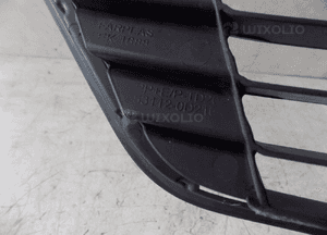Toyota yaris iii 2011-2013 kratka środkowa zderzaka 5