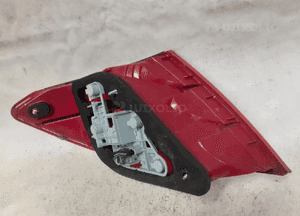 .  TYL TYLNA LAMPA PRAWA MERCEDES-BENZ W204 C-KLASA 2