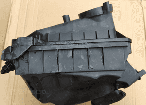 Audi A4 B6 2.5 TDI obudowa filtra powietrza 3